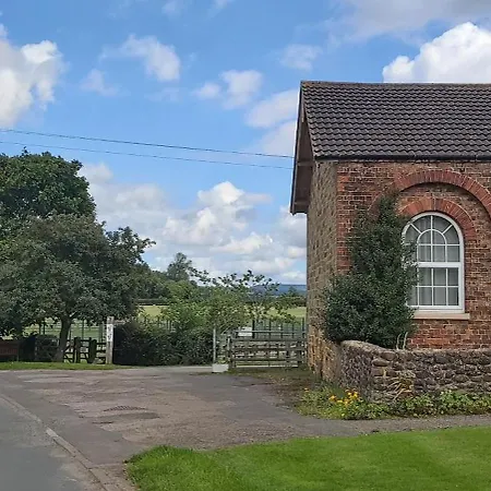 Willow Cottage 4 Bed, Cosy Stopover, Dogs Welcome Holiday home