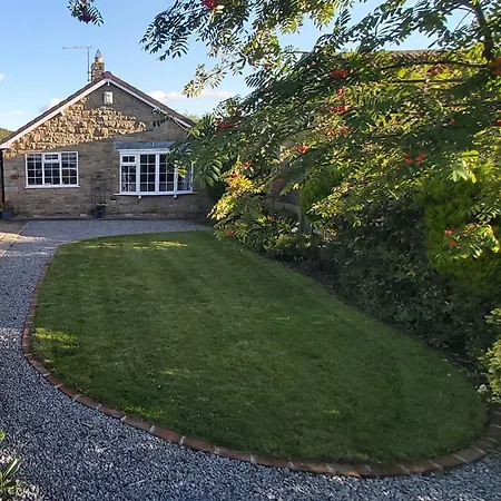 Willow Cottage 4 Bed, Cosy Stopover, Dogs Welcome