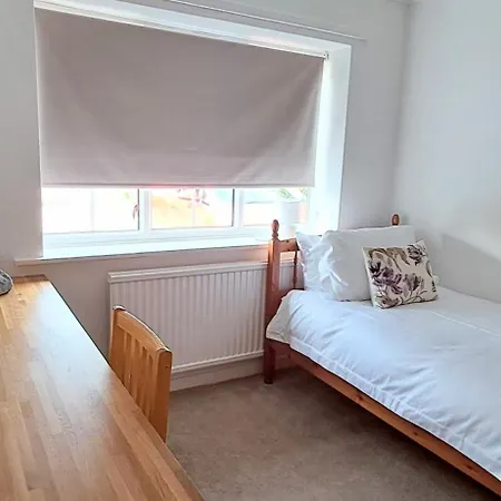 Willow Cottage 4 Bed, Cosy Stopover, Dogs Welcome * Thornton-le-Beans
