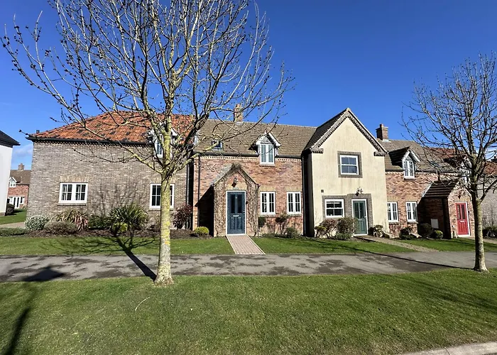 Willow - Part Of The The Bay Filey Village With Pool, Gym And Direct Access, Pub, Restaurant, Tennis And Meadows Walks *