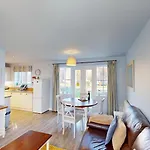 Willow - Part Of The The Bay Filey Village With Pool, Gym And Direct Access, Pub, Restaurant, Tennis And Meadows Walks * Reighton