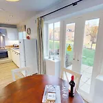 Holiday home Willow - Part Of The The Bay Filey Village With Pool, Gym And Direct Access, Pub, Restaurant, Tennis And Meadows Walks *