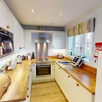 Willow - Part Of The The Bay Filey Village With Pool, Gym And Direct Access, Pub, Restaurant, Tennis And Meadows Walks Holiday home Reighton