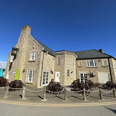 Willow - Part Of The The Bay Filey Village With Pool, Gym And Direct Access, Pub, Restaurant, Tennis And Meadows Walks * Reighton