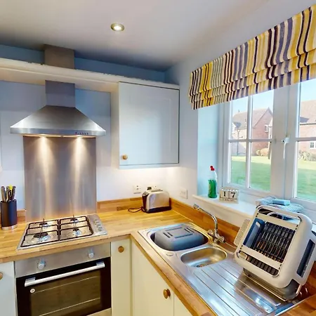 Willow - Part Of The The Bay Filey Village With Pool, Gym And Direct Access, Pub, Restaurant, Tennis And Meadows Walks Hébergement de vacances Reighton